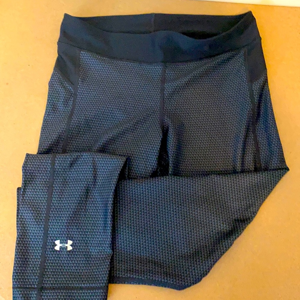 Under Armour women’s crop leggings.